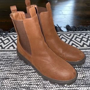 Ivette Chelsea Boots